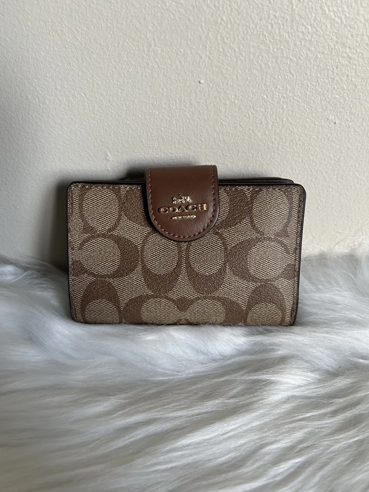 NWT Coach  Medium Corner Zip Wallet Signature Canvas Khaki Saddle 2 - Image 1 of 4