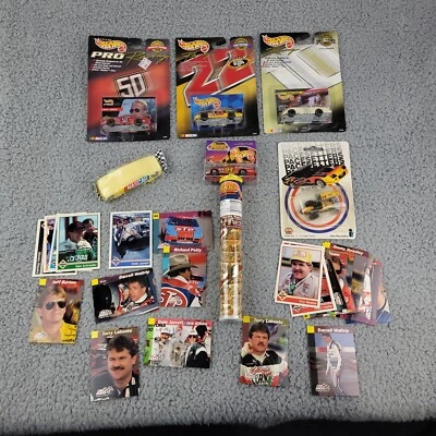 Mixed Lot of 5 Hot Wheels NASCAR Stock Car Diecast Cars Cards Soap - Image 1 of 4