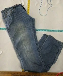 Gumm Ladies Back Embellished Lightweight Jeans Blue Size 34" x 32" - Picture 1 of 5