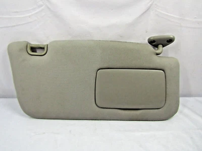 2003 - 2008 斯巴鲁 Forester 乘客右侧遮阳板灰色原始设备制造商 — 第 1/4 张图片