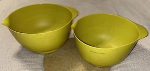 Vintage Kitchenaid 2 Stück Easy Pour rutschfeste Rührschüsseln Birnengrün 3,5/4,5 Quart - Bild 1 von 17