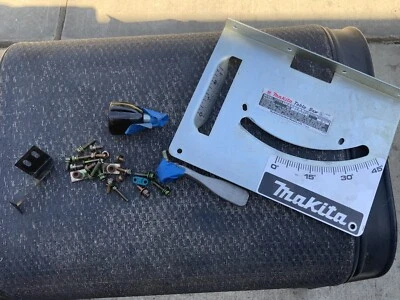 Sierra de mesa Makita 2708 PLACA FRONTAL OTRAS DIVERSAS Foto 1 de 4