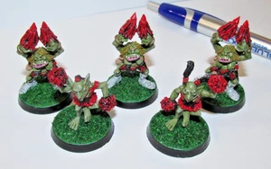 VTG Citadel Games Workshop Blood Bowl Goblin & ORC Cheerleader SQUAD OF 5 Metal - Picture 1 of 5