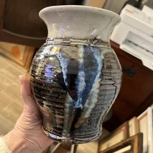 7.5”T High Glazed Vase/pot Hand painted Thrown on a wheel - Picture 1 of 5