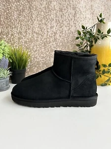 UGG Classic Mini Black Boots UK Size 10.5 - Picture 1 of 16