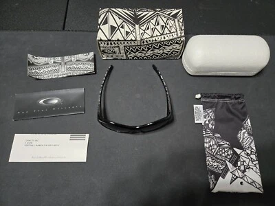 Oakley Naomi South Eternal Artist Series Polished Black / Black - Grey Gradient - Image 1 of 4