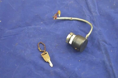 71 Honda CL70, CL70 K2, scrambler, 69-73, chave e chave OEM - Imagem 1 de 4