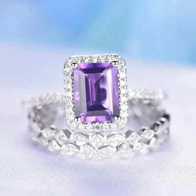 Juego de anillos de boda de amatista corte esmeralda halo de 4,30 quilates acabado oro blanco de 14 quilates Foto 1 de 4