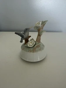 Music box vintage Otagiri Japan colibrì "L'amore è una cosa meravigliosa" usato in ottime condizioni - Foto 1 di 10