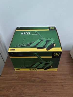 1/16 John Deere #200 2-Row Corn Picker by SpecCast  - Image 1 of 4