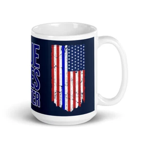 Taza de bebidas Blue Lives Matter hecha jirones bandera de EE. UU. cubierta de luto (11 o 15 oz) - Imagen 1 de 7