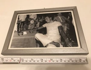 Quadro ( Stampa + Cornice ) Foto in b/n Gianni Agnelli ( Anni’50 ) - Foto 1 di 2