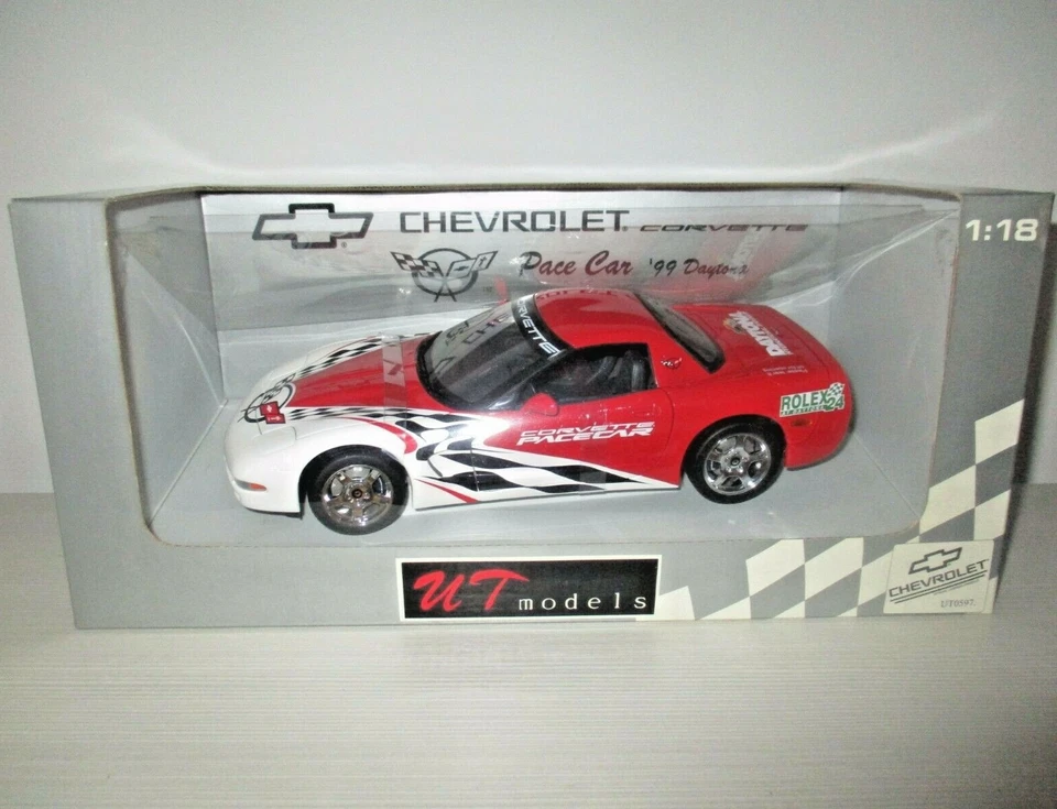 CHEVROLET CORVETTE PACE CAR '99 DAYTONA REF.39949 UT MODELS SCALA 1/18 - Immagine 1 di 1