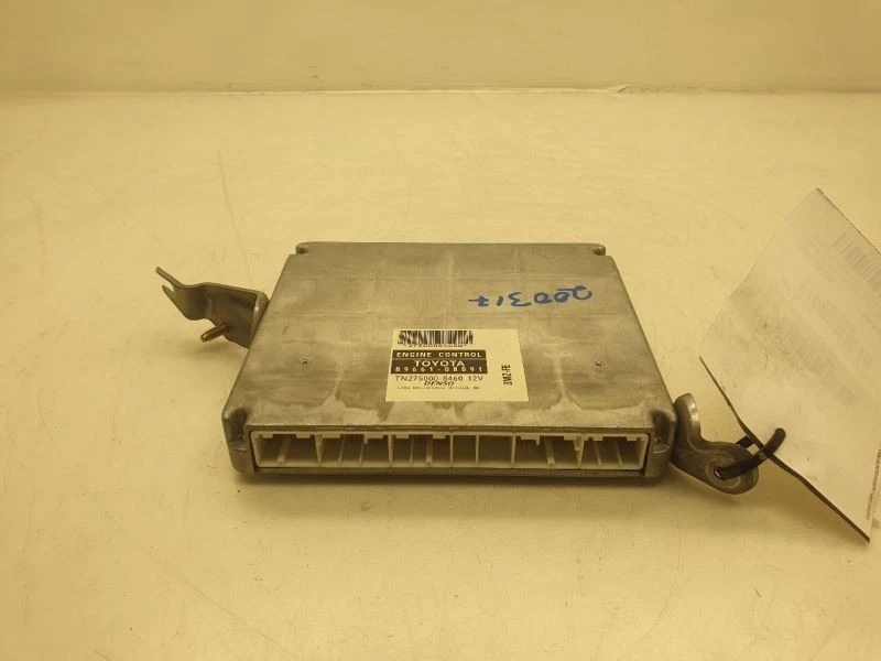 Toyota Sienna 2004 motor módulo de control electrónico montaje ECM  Foto 1 de 4