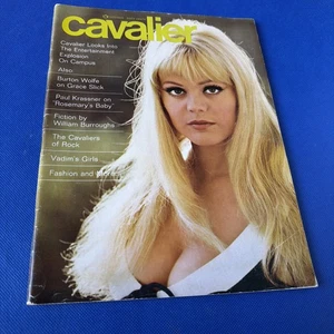 #A72 October 1968 Cavalier Mens Magazine Entertainment on Campus - Imagen 1 de 15