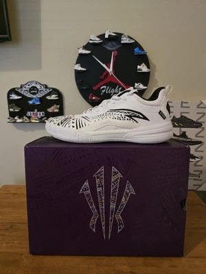 Anta Kai Team talla 13 Kyrie Irving blanco/negro. 8125A1123-4. Foto 1 de 4