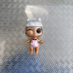 lol Surprise Puppen Lil Sister Lil Tinz Movie Magic   - Bild 1 von 2