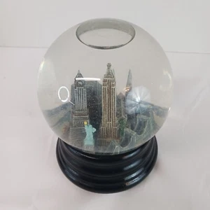 Saks 5th Avenue Snow Globe Musical Plays New York, New York Glitter See Video - Picture 1 of 11