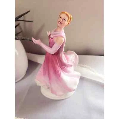 De colección Dinah Berkeley de los Berkeley de Broadway, Avon **falta un pulgar** Foto 1 de 4