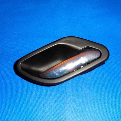 01-03 宝马 e39 525i 530i 540i M5 门把手 内侧右 — 第 1/4 张图片