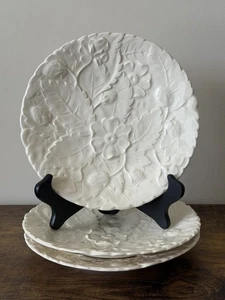 Vintage E&R Erphila Embossed Floral Strawberry Lunch Plates Cream Ivory Set Of 3 - Picture 1 of 9