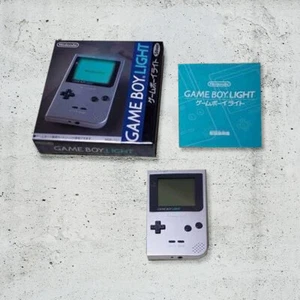 Nintendo Gameboy Light Silber Handheld System Konsole MGB-101 in Box mit Handbuch - Bild 1 von 10