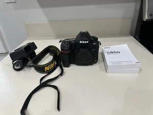 Nikon D850 45.7MP Digital SLR Camera - Black (Body Only) 141 Shutter Count Mint - Picture 1 of 11