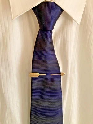 Clip de corbata de flecha tono dorado Hickok EE. UU. de colección extensión ajustable Foto 1 de 4