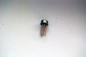 VINTAGE F741HM monolithic op amp TO-5 can - Imagen 1 de 1