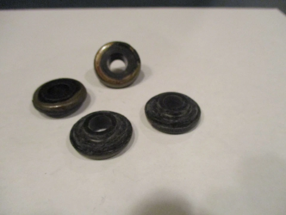 V/C Grommets, QTY. (4) FITS TOYOTA Pickup, 4-Runner, Corona, Celica - Image 1 of 3