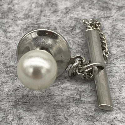 Pin de solapa de corbata de perlas de colección tono plateado con cadena clásico patrimonio dinero antiguo Foto 1 de 4