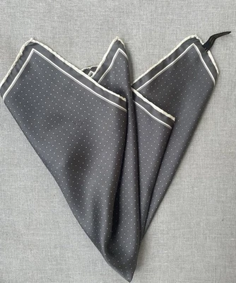 复古丝绸 Ashear 口袋方形灰色带白色圆点意大利制造 16.75 — 第 1/4 张图片