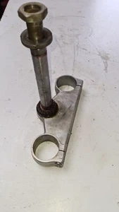 HUSABERG FC FE 350 400 450 500 650 KTM 90-95 BOTTOM LOWER YOKE 56410032 - Picture 1 of 3