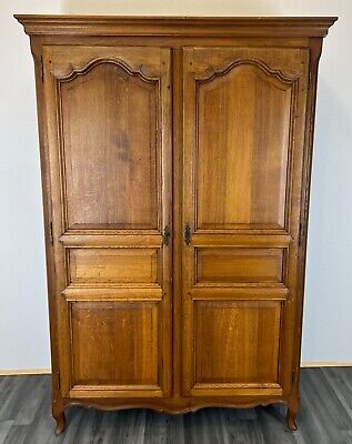 Vintage French Carved 2 Door Armoire Wardrobe (LOT 2220) • 501.96£