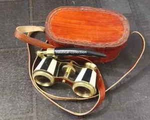 Lunettes d'opéra anciennes vintage blanches nacre et poignée laiton - Photo 1 sur 6