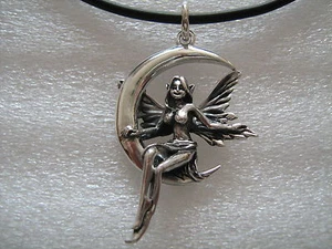 Engel auf Mondsichel sitzend Anhänger aus 925er Silber Fee Elfe Schmuck - Bild 1 von 3