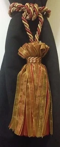 2 ORNATE RED & GOLD DECORATIVE RIBBON TASSEL ROPE WINDOW CURTAIN DRAPERY TIEBACK - Bild 1 von 2