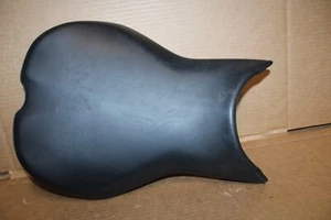 13-17 TRIUMPH DAYTONA 675 675R FRONT DRIVERS DRIVER SEAT PILLON CUSHION PAD OEM - Picture 1 of 13