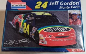 MONOGRAM JEFF GORDON MONTE CARLO 1/24 MODEL KIT - NEW FACTORY SEALED 1995 - Picture 1 of 6