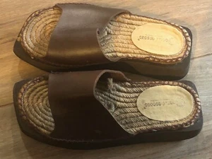 Andre Assous Women's Brown Leather Slides Size: 38 EU, 7.5 US New - Picture 1 of 7