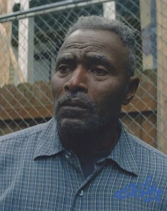Carl Lumbly autographed 8x10 Photo COA - Picture 1 of 1
