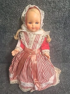 Vintage Dänische Schlafaugen Trachtenpuppe DÄNEMARK Made In Italy - Bild 1 von 9