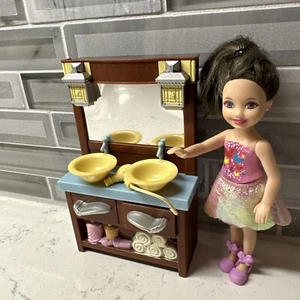 Fisher Price Loving Family Dollhouse Vanity-Sink-Hair Dryer/5.5” Princess Barbie - Picture 1 of 12