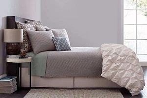 Real Simple Jules Multi grau/aqua/elfenbein 3-teiliges Set gesteppt Decke/Bezüge Neu mit Etikett - Bild 1 von 12