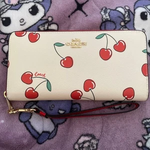COACH CF406 Zip Around Accordion Long Wallet Heart Cherry Print Chalk Outlet JP - Picture 1 of 4