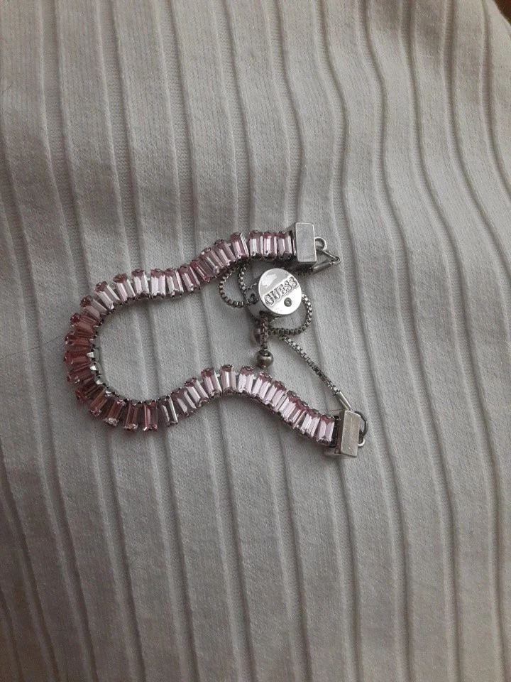 Браслет с брелоками со стразами GUESS розовое золото розовая радуга серебристый тон - Изображение 1 из 1