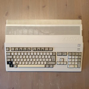 Commodore Amiga 500 - Solo Corpo - Non si accende - R1 - Foto 1 di 12