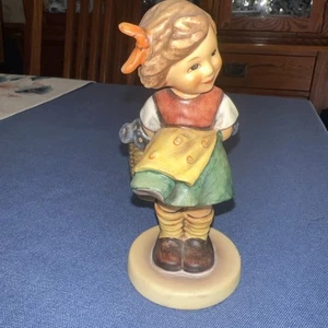 Hummel Figur Bashful HUM 377 TMK 5,5” 1971 - Bild 1 von 7