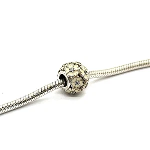 PANDORA CHARM PRÍMULA PRADO ESMALTE BLANCO CON PIEDRAS TRANSPARENTES (EPJ031069) - Imagen 1 de 3