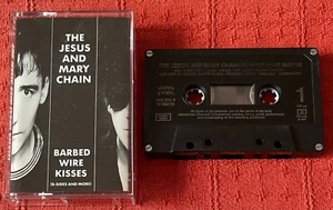 JESUS & MARY CHAIN - UK CASSETTE TAPE - BARBED WIRE KISSES (B SIDES AND MORE) - Imagen 1 de 4